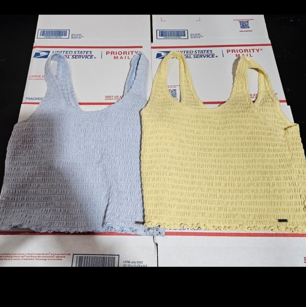 Hollister Womens/Girls Top